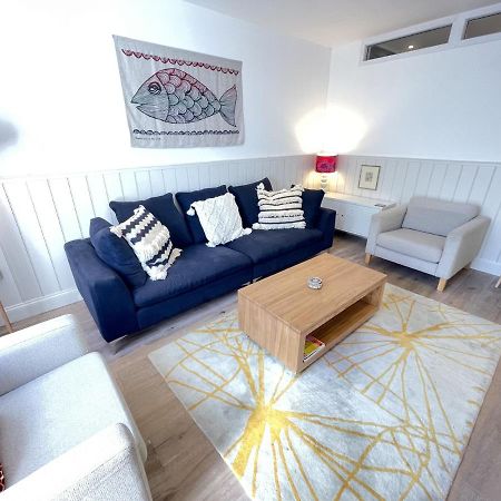 Porth House, With South Facing Courtyard Garden! Villa เซนต์ไอฟส์ ภายนอก รูปภาพ